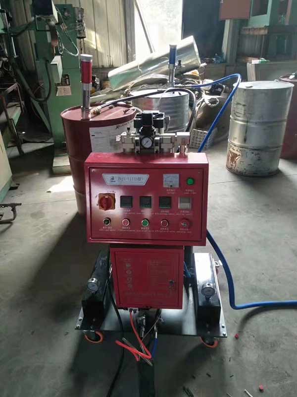 不鏽鋼保溫桶聚氨酯發泡機施工