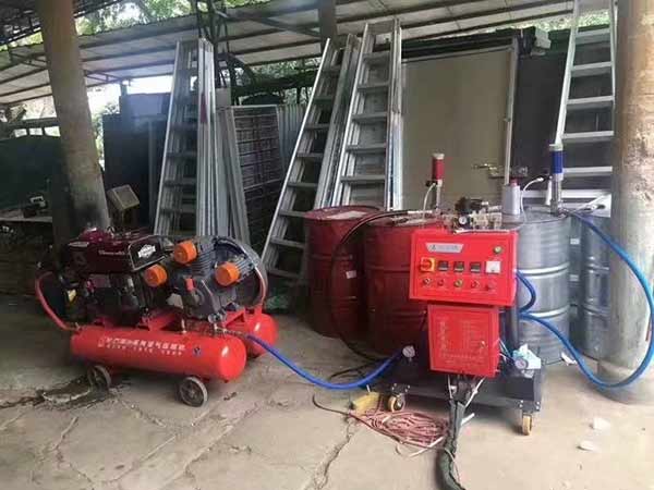 聚氨酯噴塗設備型號：JNJX-III(H)